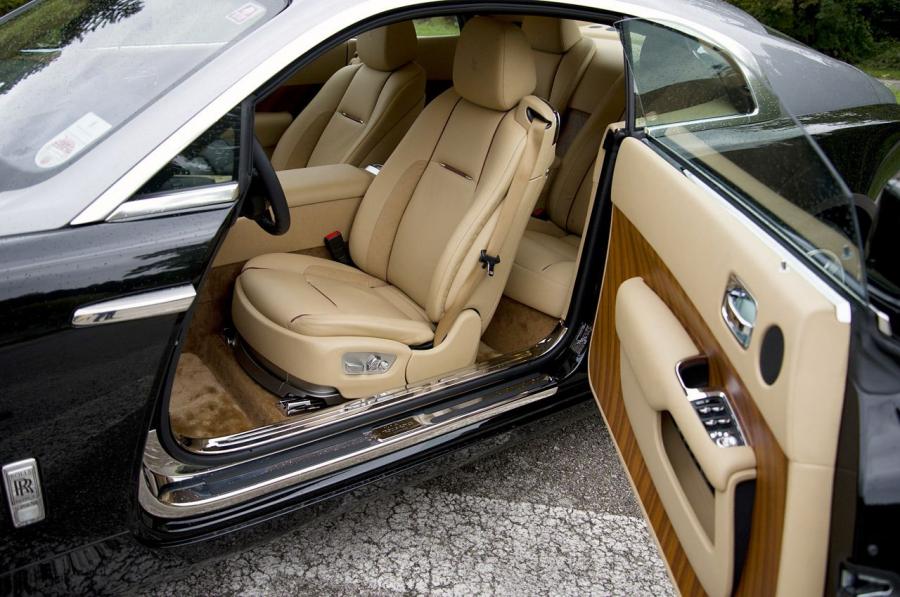  Rolls-Royce Wraith 2014 года  (фото 10 из 36)